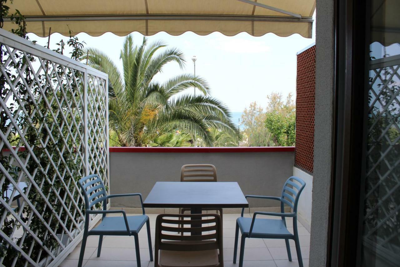 Sulmare Alba Adriatica Bed & Breakfast Exterior photo