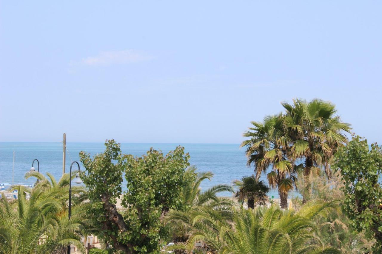Sulmare Alba Adriatica Bed & Breakfast Exterior photo